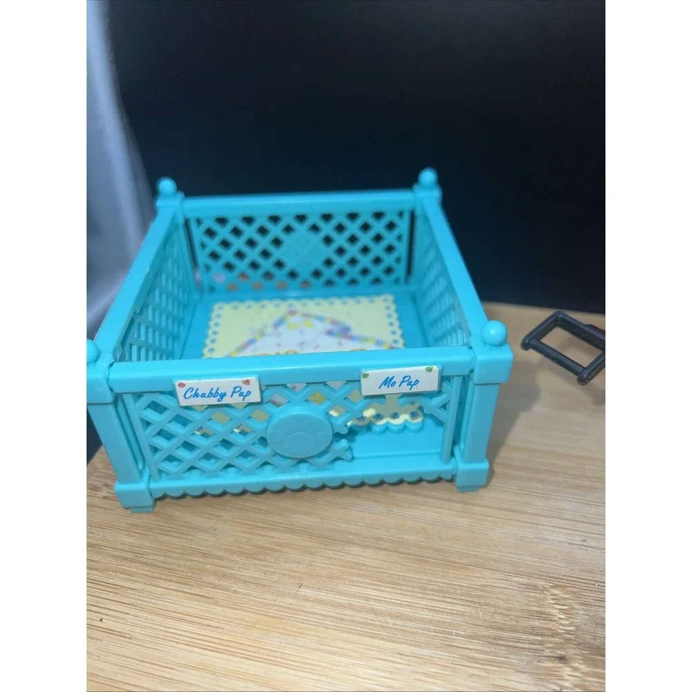 1993 Littlest Pet Shop Beethoven Nuzzletime Nursery + Tug N Play Kenner Vintage
